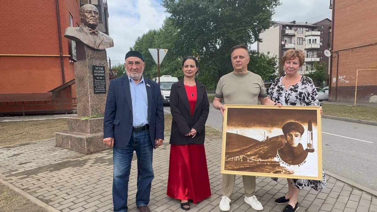 Новости Ингушетии: Малгобекчане вместе с вахтанговцами отдали дань памяти Владимиру Этушу