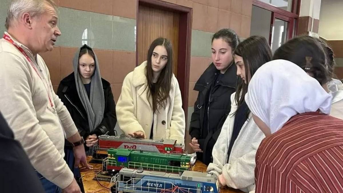Школьникам Назрановского района Ингушетии показали замечательный мир РЖД