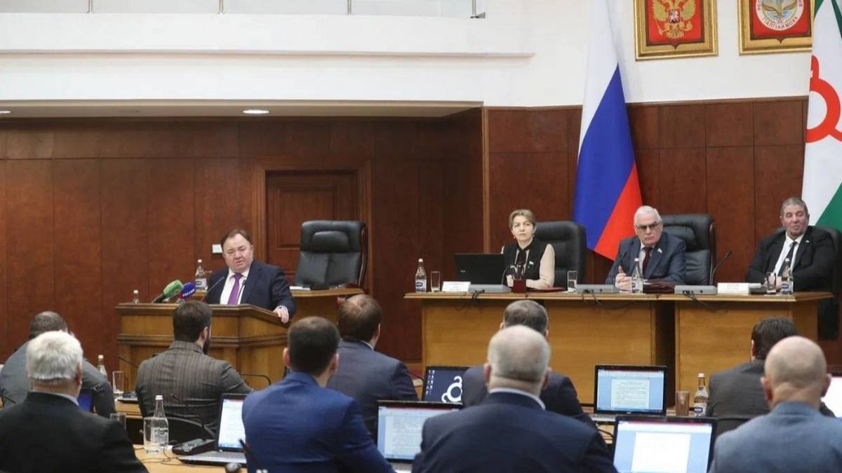 Глава Ингушетии участвовал в заседании весенней сессии Народного Собрания