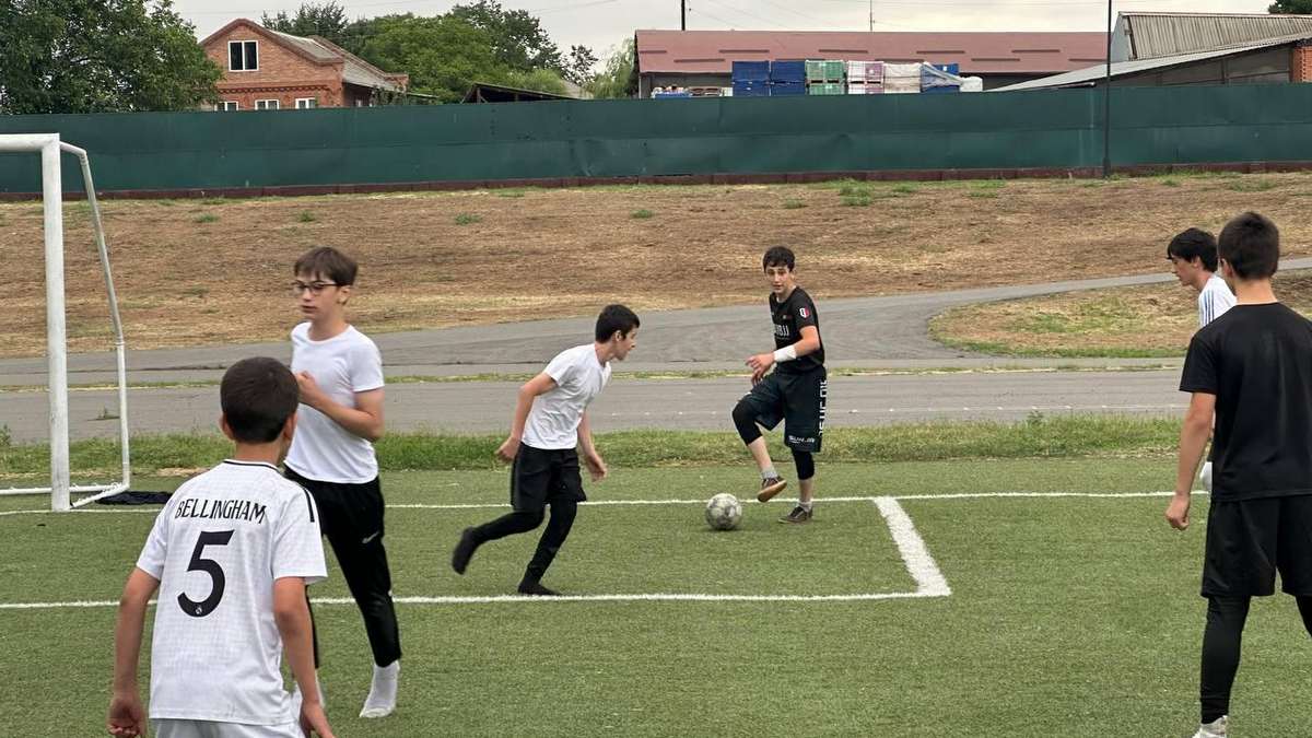 Новости Ингушетии: В Сунже Ингушетии дети бойцов СВО проявили себя на турнире по мини-футболу