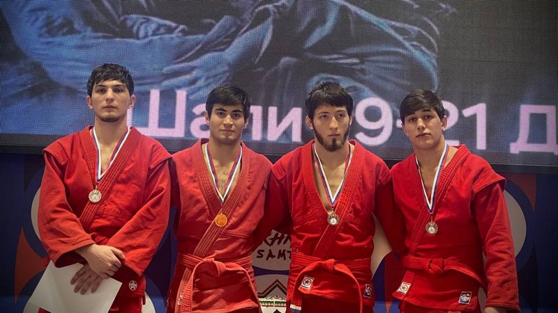 Студент ИнгГУ стал серебряным призером первенства СКФО по самбо
