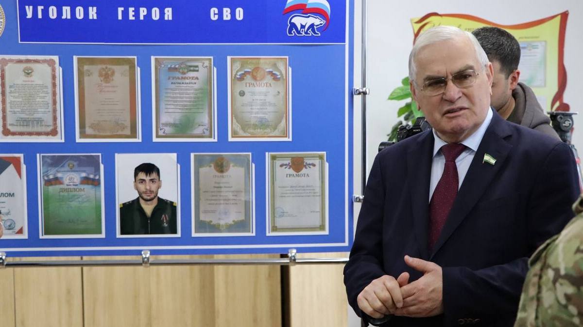 Новости Ингушетии: В Ингушетии открыли «Парту Героя» в честь офицера Магомеда Дзарахова