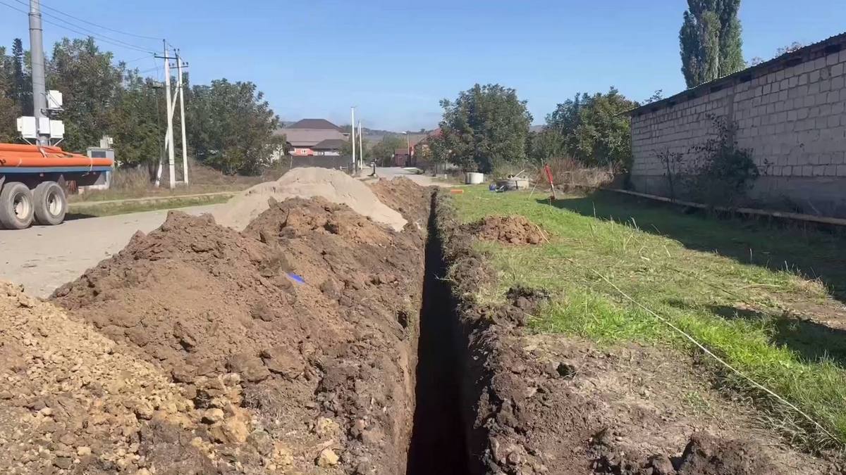 В Малгобеке благоустраивают территорию школы №2 по просьбам жителей
