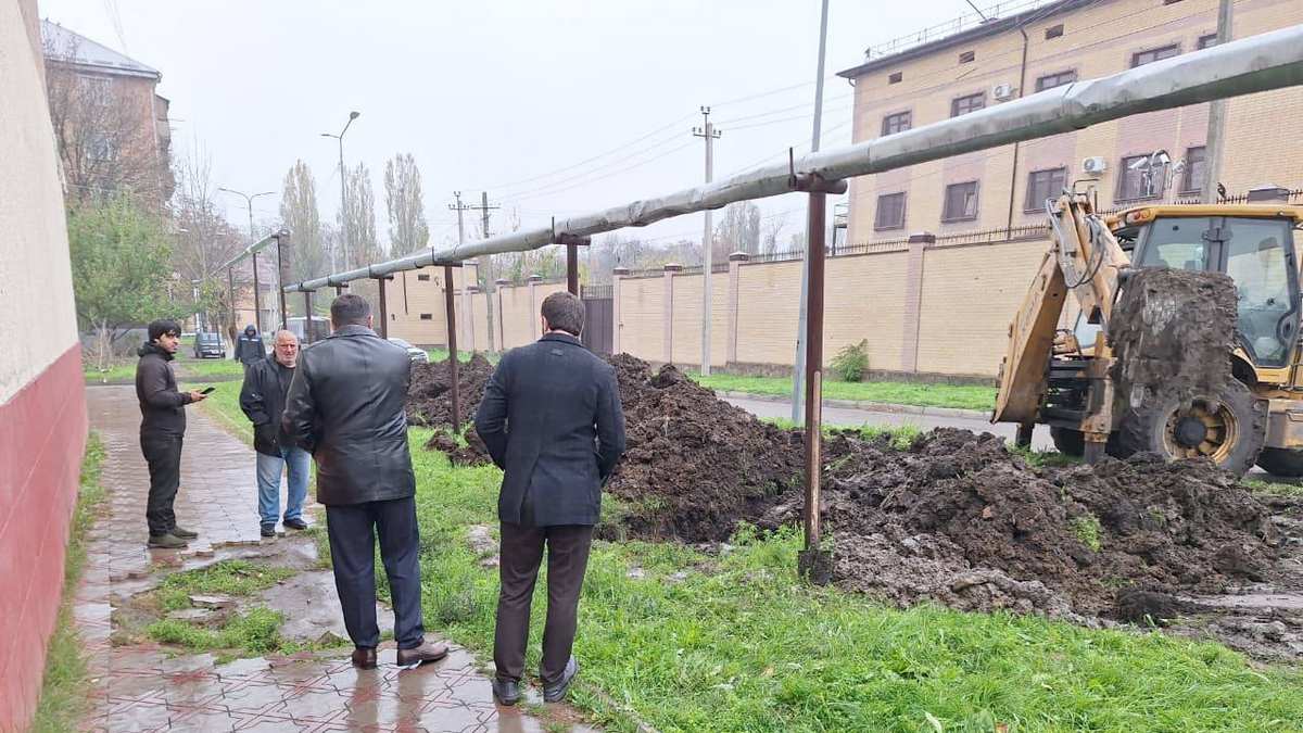 В Малгобеке ремонтируют водопроводную сеть на улице Гоголя