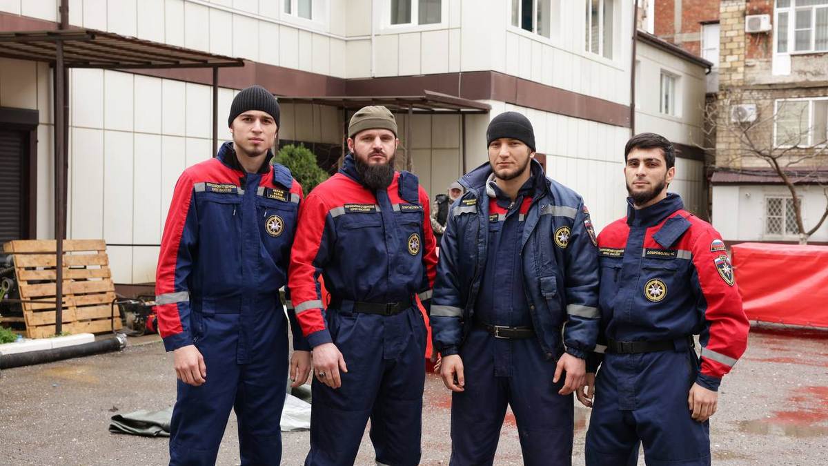 Новости Ингушетии: Студенты Сунжи помогают жителям Дагестана справиться с последствиями паводка