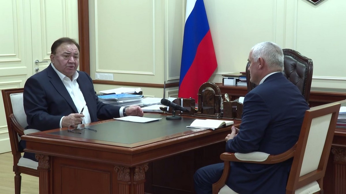 Глава Ингушетии провел рабочую встречу с руководителем Назрановского района