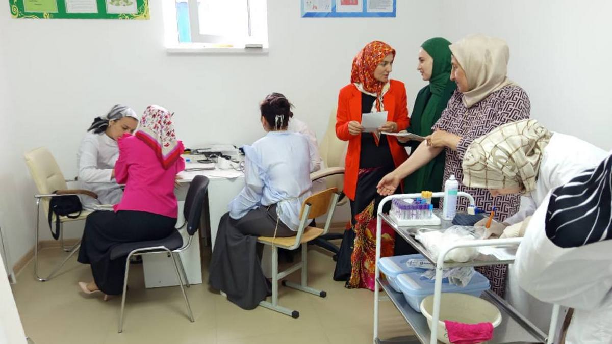 Врачи Сунженской ЦРБ следят за здоровьем студентов