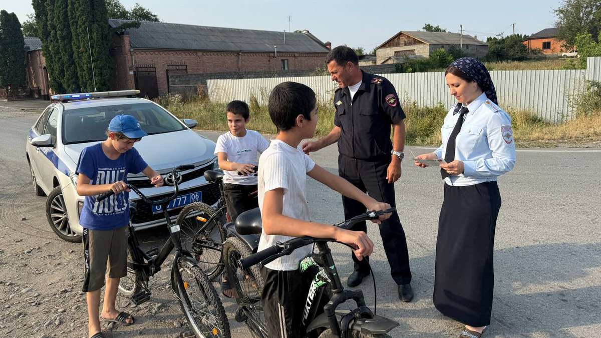Новости Ингушетии: Автоинспекторы Ингушетии заботятся о безопасности юных велосипедистов