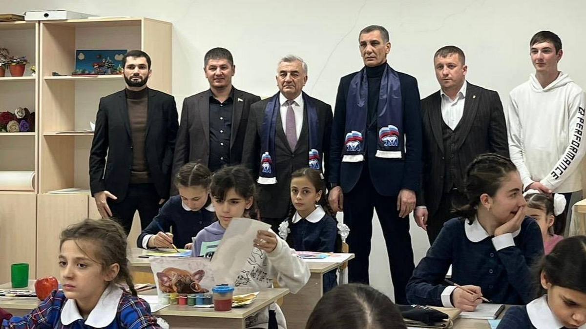 В ДХШ Назрани прошел круглый стол по военно-патриотическому воспитанию