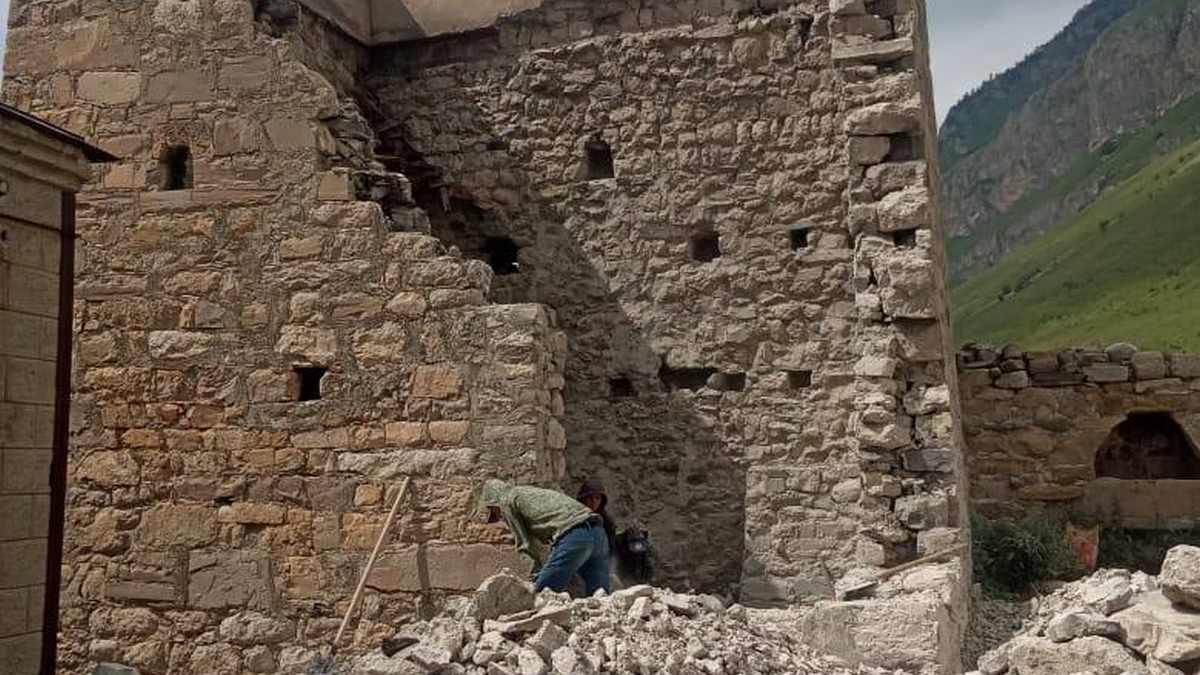В Ингушетии начали реставрацию башенного комплекса «Фуртоуг»