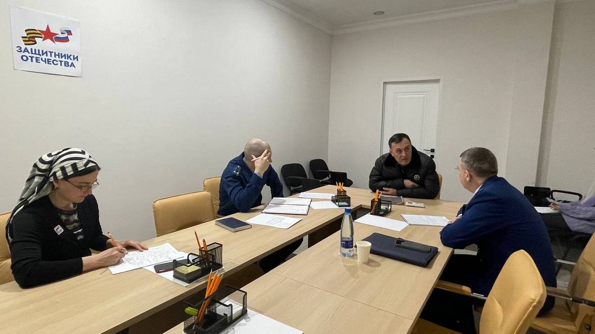 На приеме в Назрани военный прокурор Андрей Васильченко принял бойцов СВО