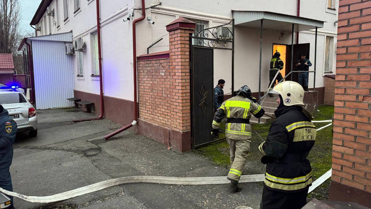 Спасатели Ингушетии провели учения на базе здания Малгобекского горсуда