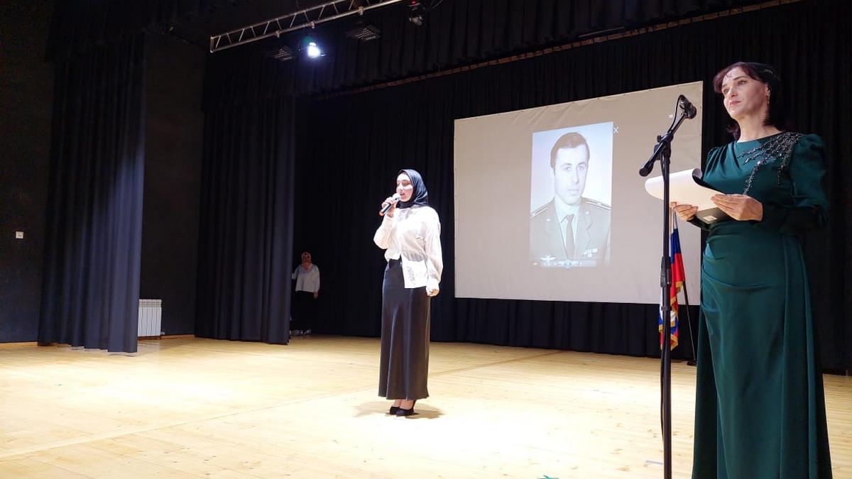 В Ингушетии чтят память о подвиге первого Героя России Суламбека Осканова