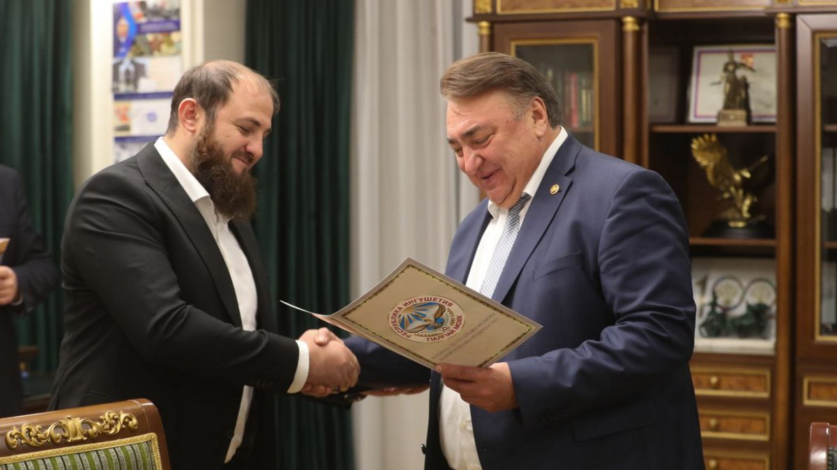 Ингушские чемпионы по шахбоксу отмечены наградами Правительства