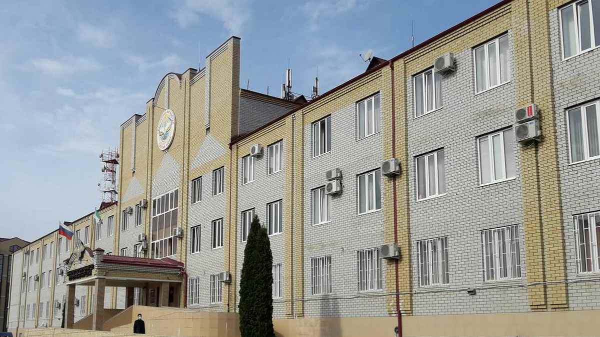 Житель Ингушетии сдал полиции дедушкино ружье модели «ИЖ» 16 калибра