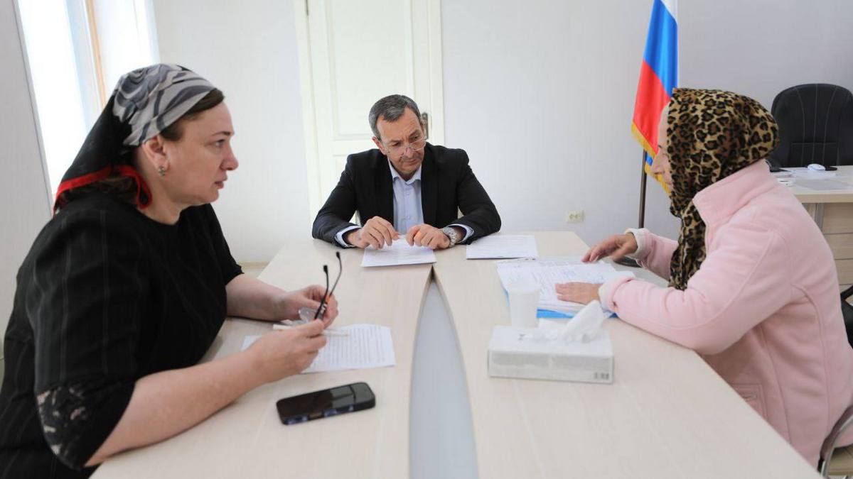 Вице-премьер Ингушетии Хаджибекир Муталиев провел прием граждан