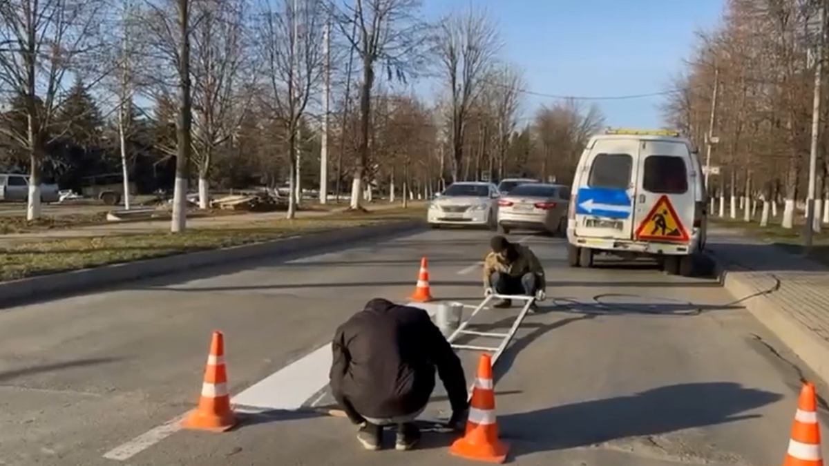 Новости Ингушетии: В Назрани Ингушетии обновили пешеходную разметку