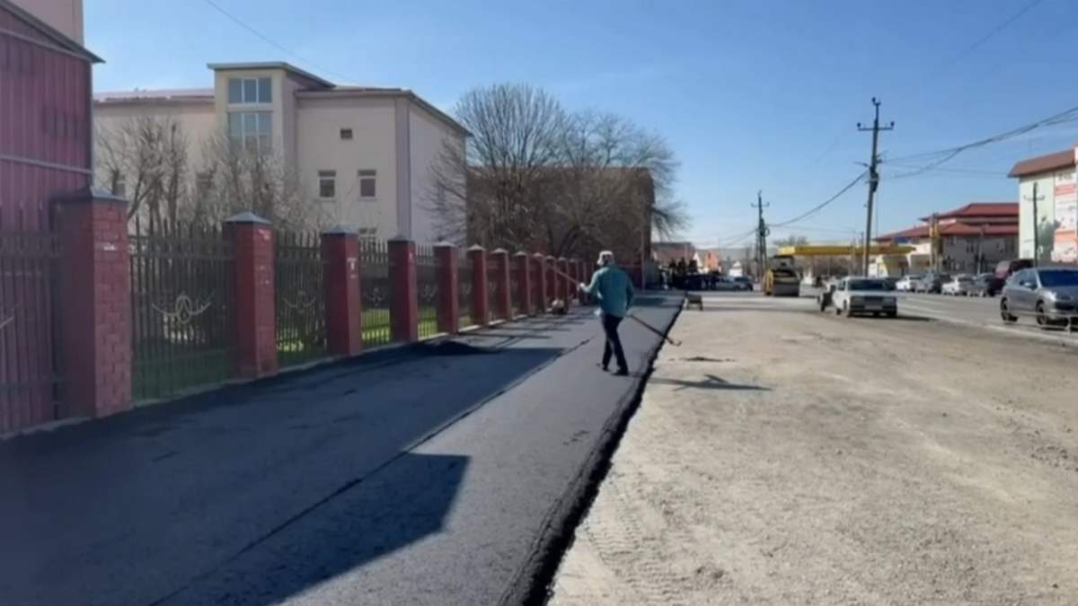 В Назрани Ингушетии преображают территории вокруг социальных объектов