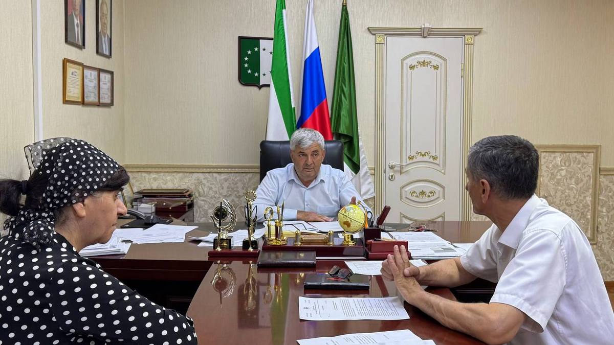 Глава администрации Малгобекского района провёл приём граждан