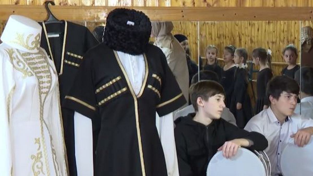 Новости Ингушетии: ГӏалгӀайчен ЦТДЮ совгӀаташ кхаьчар РФ Паччахьалкхен Думандепутатагара