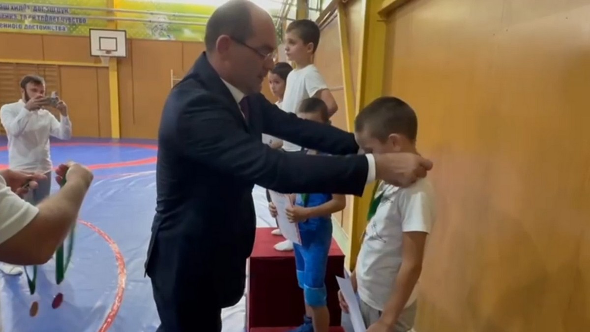 Новости Ингушетии: В Карабулаке прошел турнир по вольной борьбе, приуроченный к 30-летию города