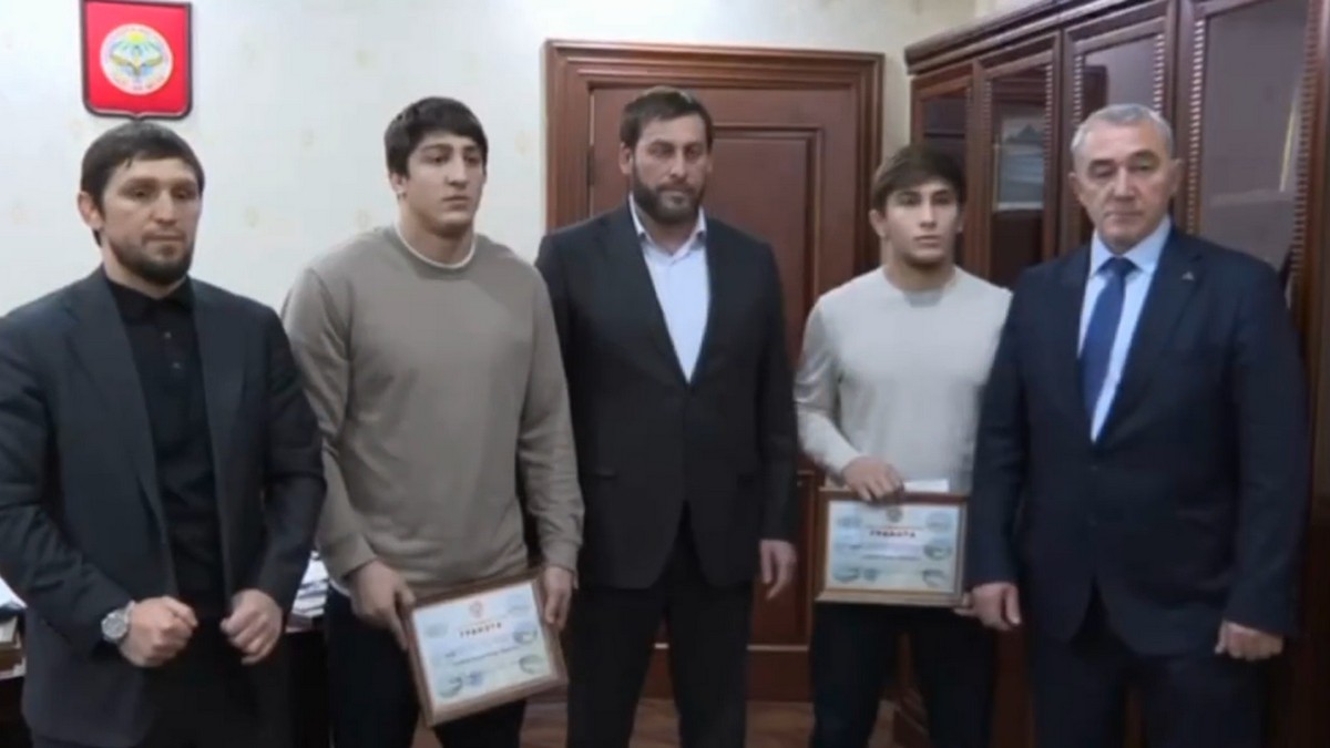 Новости Ингушетии: В Ингушетии чествовали братьев Ханиевых за успех на международном турнире