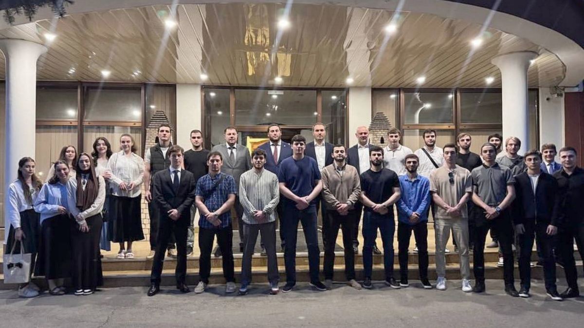 Глава Назрани встретился со студентами в Москве