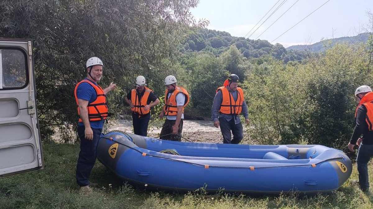 В горах Ингушетии идет поисково-спасательная операция на реке Асса