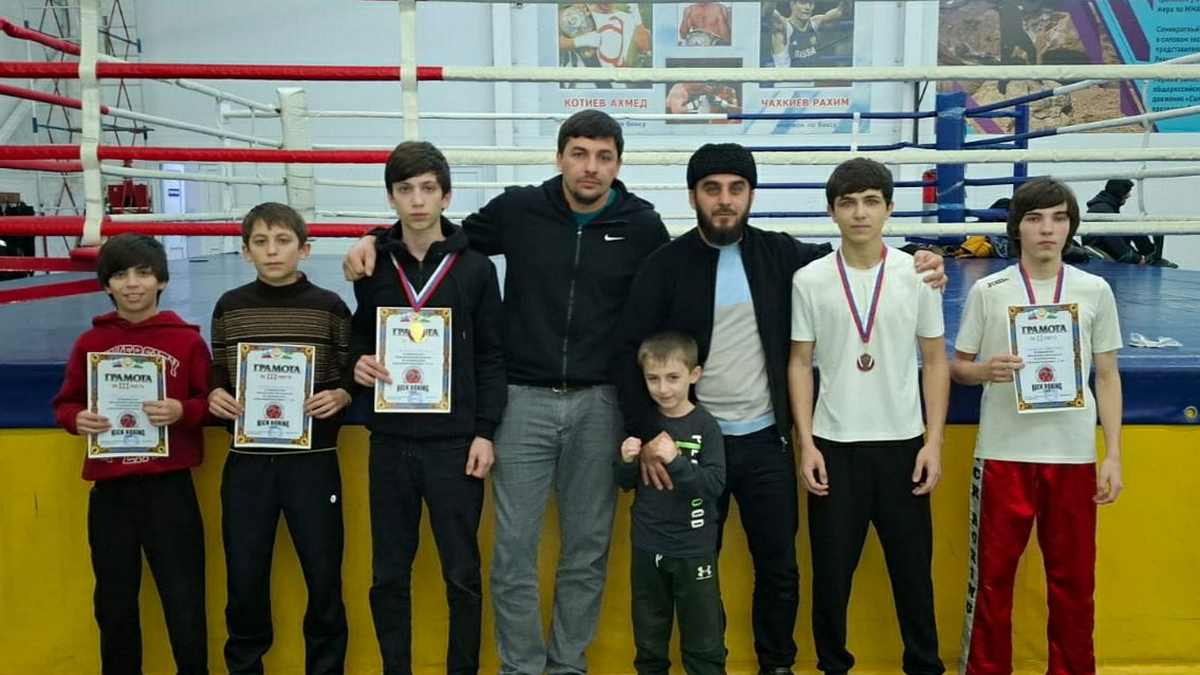 Кикбоксёры Долаково стали призерами республиканского Первенства