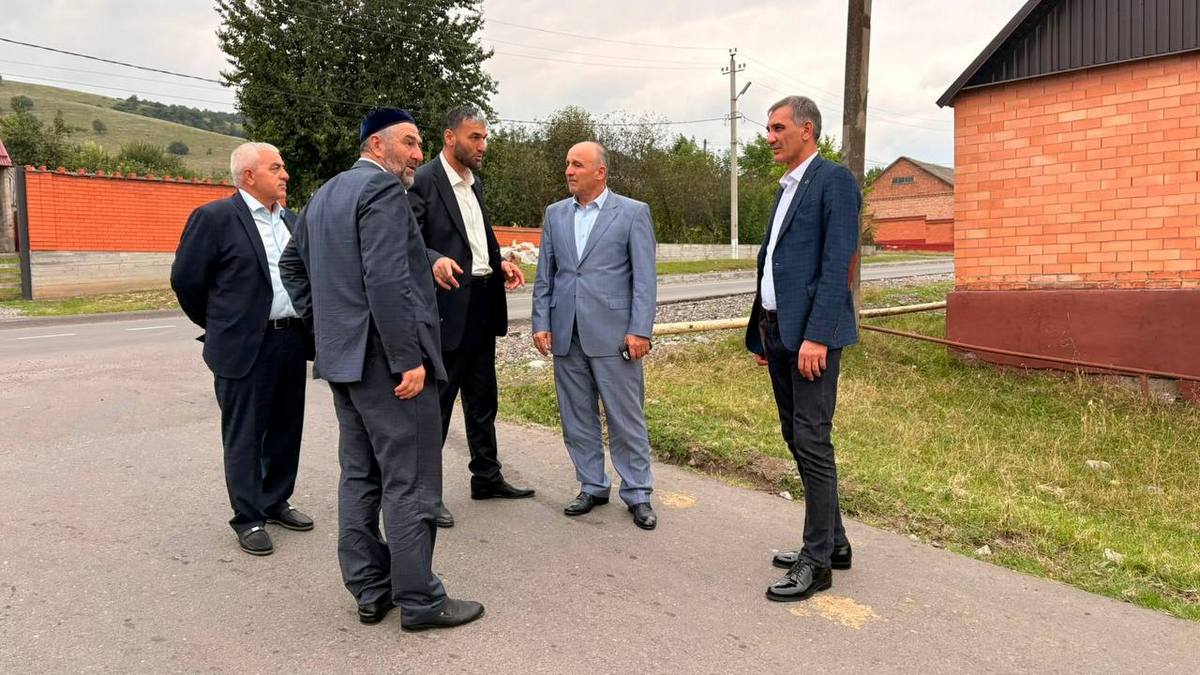 Единороссы взяли на контроль благоустройство объектов в Назрановском районе