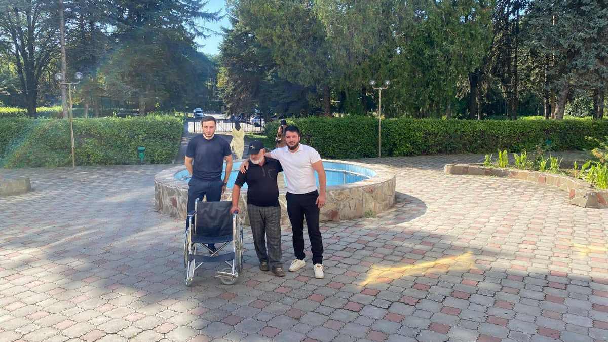 Новости Ингушетии: В Ингушетии матери участника СВО подарили инвалидную коляску