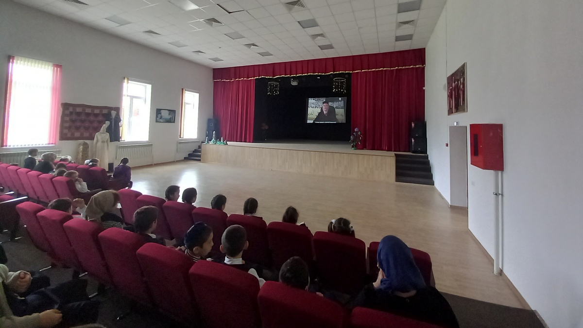 Новости Ингушетии: В Алкунском Доме культуры состоялся показ фильма «Путь к миру»