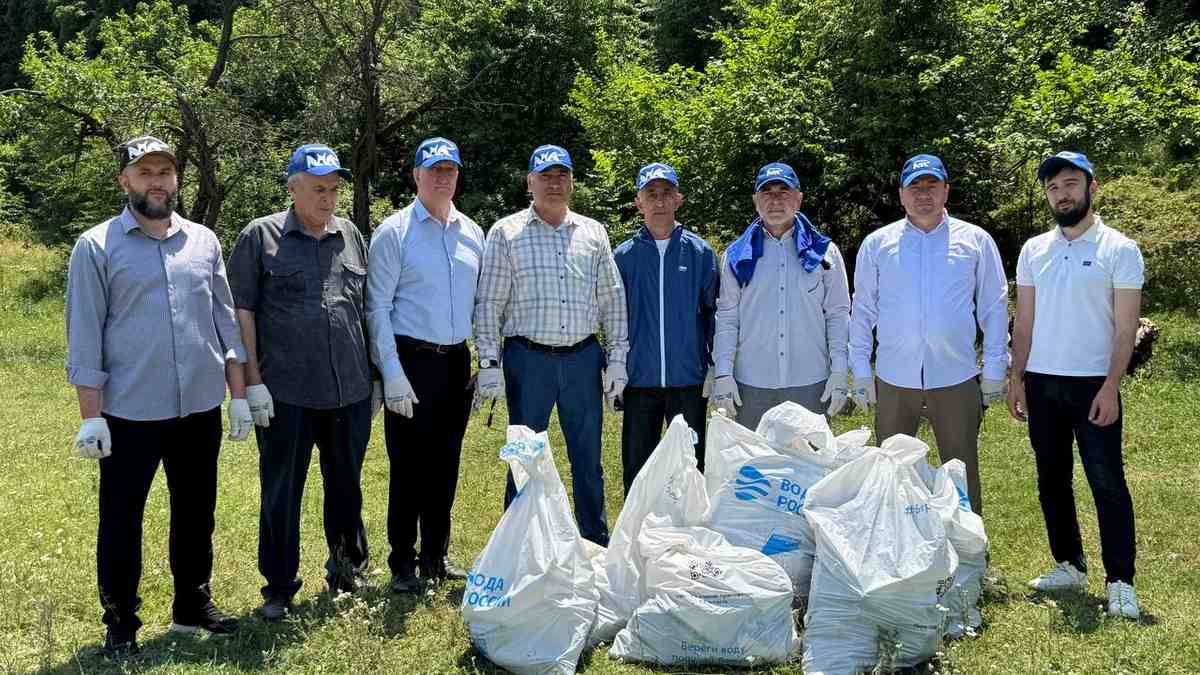 Новости Ингушетии: В преддверии Дня России в сельском поселении Нестеровское, на живописном берегу реки Асса, состоялась масштабная экологическая акция "Особенности национальной уборки".