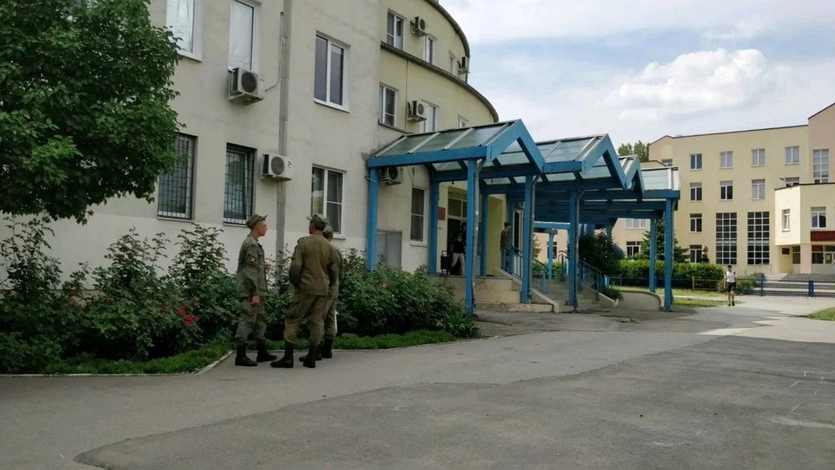 Представители Ингушетии навестили в госпитале героя СВО Акрамата Гарданова