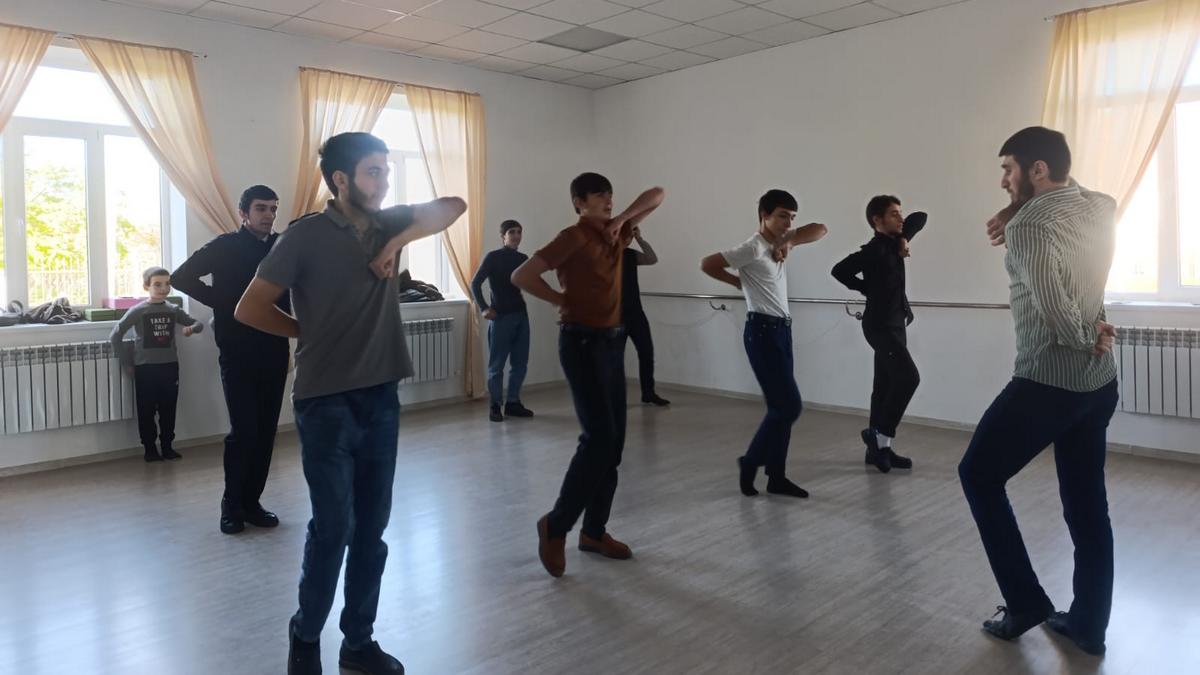Новости Ингушетии: Будущих звезд танца готовит хореографический кружок Сунженского РДК