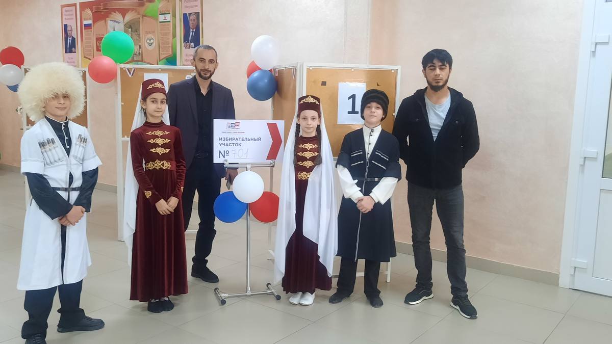 Юные артисты из Яндаре выступили на избирательном участке