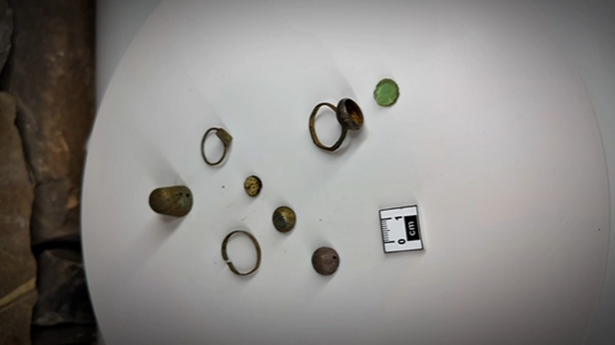 В горной части Ингушетии обнаружили серебряные изделия