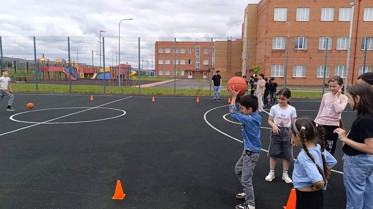 Новости Ингушетии: В Карабулаке прошёл спортивный день для детей из лагеря «Здоровое лето»