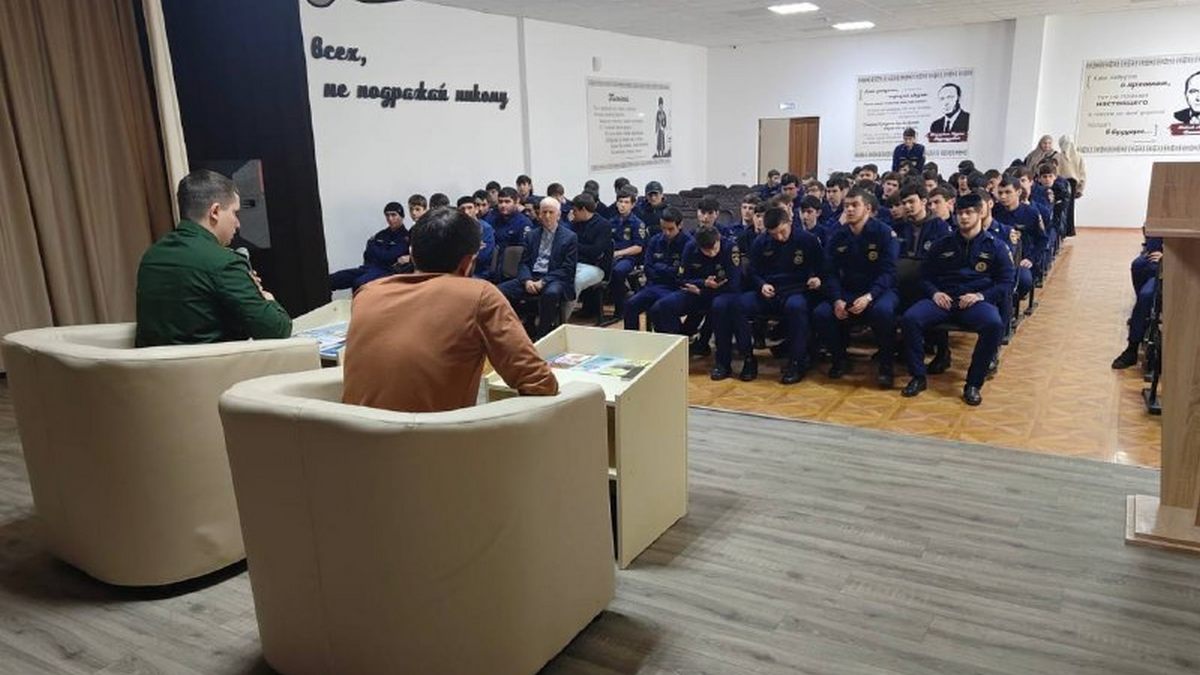 Представители военной службы Ингушетии проводят агитацию в сузах