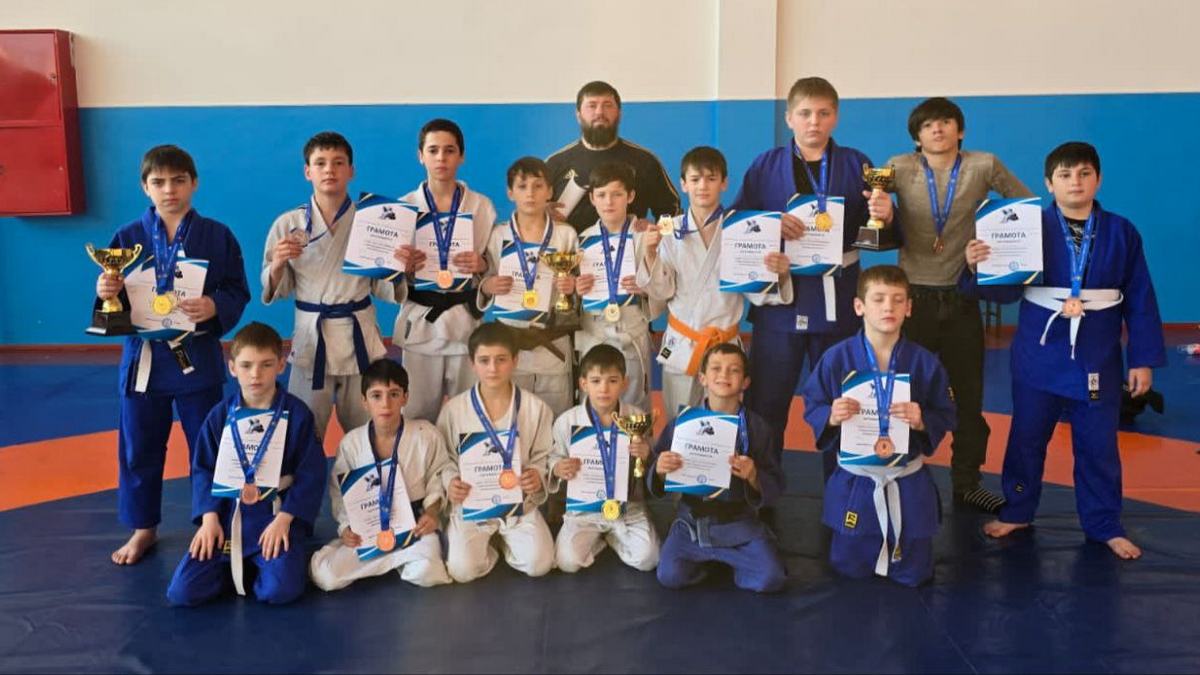 Дзюдоисты из Карабулака блестяще выступили на соревнованиях в Грозном